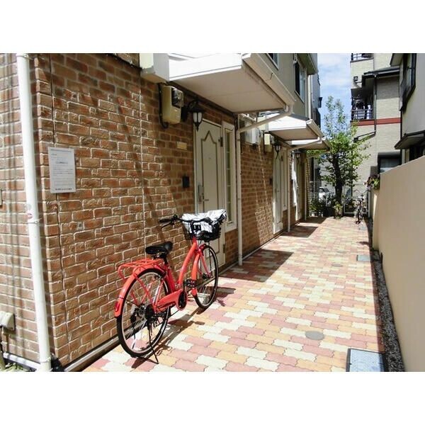 ��ʌ��������܎s��{��听���Q���ڂ̃e���X�n�E�X�̂��̑�