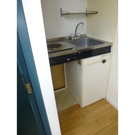 ��ʌ��������܎s��΋搼���T���ڂ̃A�p�[�g�̃L�b�`��