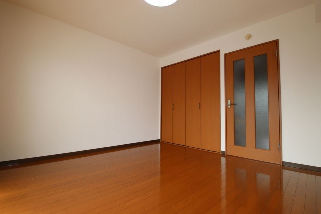 ��ʌ��������܎s��{��O���R���ڂ̃}���V�����̋��ԁE���r���O