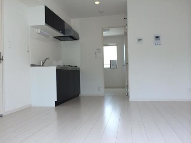 ��ʌ��������܎s������V�����Q���ڂ̃A�p�[�g�̋��ԁE���r���O