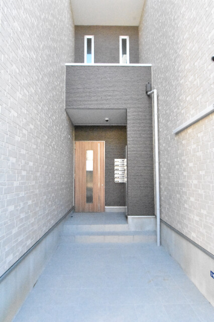 ��ʌ��@�c�s��P���ڂ̃A�p�[�g�̃G���g�����X