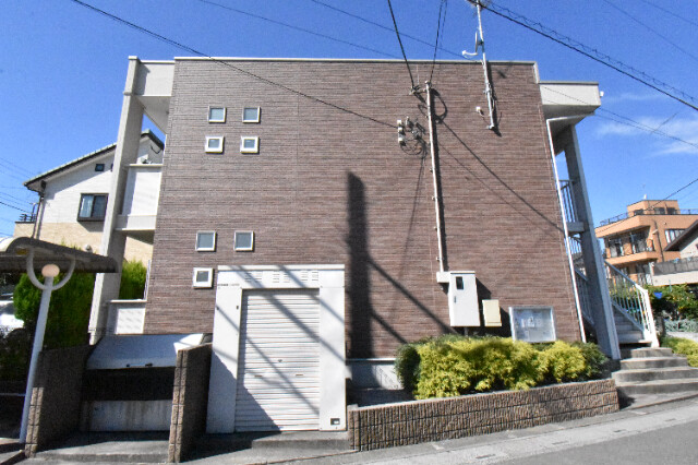 ��ʌ��������܎s����厚�w��̃A�p�[�g�̌����O��