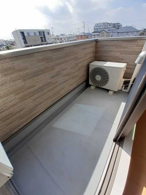 ��ʌ��������܎s����厚�w��̃A�p�[�g�̃o���R�j�[