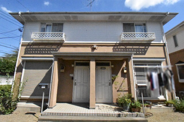 ��ʌ�����s�厚�����̃e���X�n�E�X�̌����O��