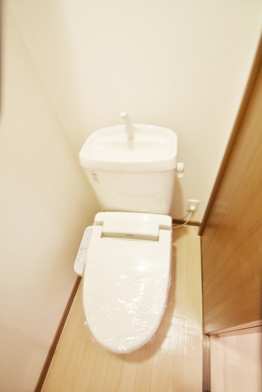 ��ʌ��������܎s��{��y�蒬�Q���ڂ̃A�p�[�g�̃g�C��