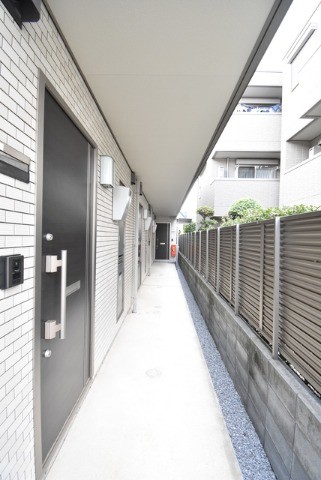 ��ʌ��������܎s��{��y�蒬�Q���ڂ̃A�p�[�g�̃G���g�����X