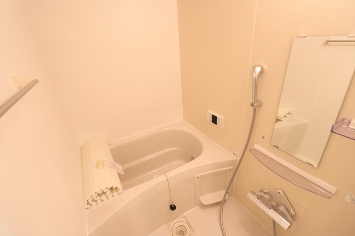 ��ʌ��z�J�s�����c���̃A�p�[�g�̃o�X