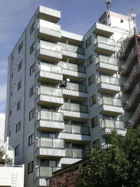 ��ʌ��������܎s�����擌��{�T���ڂ̃}���V�����̌����O��