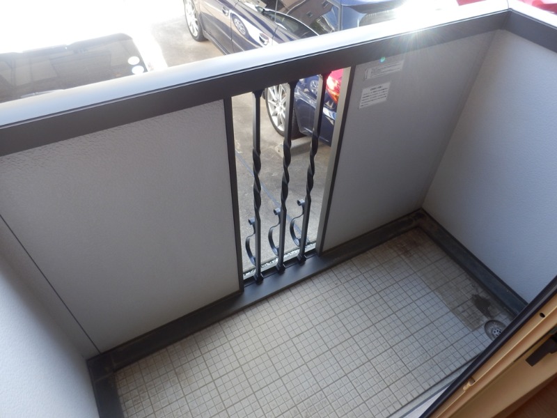 ��ʌ��������܎s�k��y�C���P���ڂ̃A�p�[�g�̃o���R�j�[