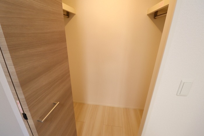 ��ʌ��z�J�s�����c���̃A�p�[�g�̎��[