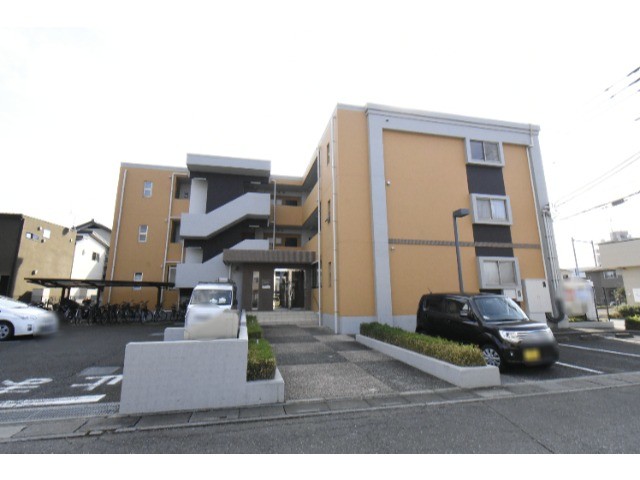 ��ʌ��k�����S�ɓޒ������R���ڂ̃}���V�����̌����O��