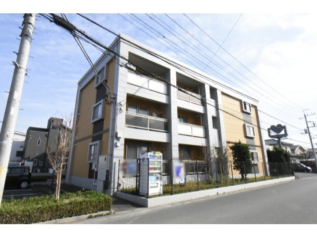 ��ʌ��k�����S�ɓޒ������R����85�̃}���V�����̌����O��