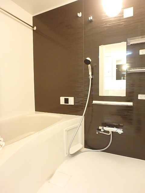 ��ʌ��������܎s�k��{�����̃A�p�[�g�̃o�X