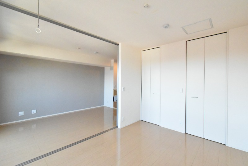 ��ʌ��z�J�s���z�J�Q���ڂ̃A�p�[�g�̂��̑������E�X�y�[�X