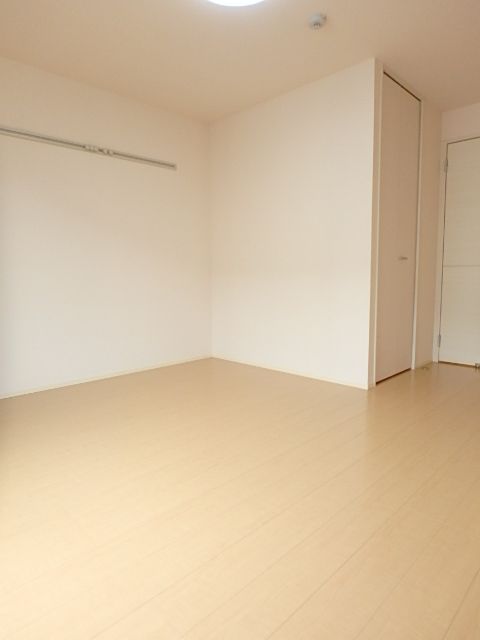 ��ʌ��������܎s�k��{�����̃A�p�[�g�̂��̑������E�X�y�[�X