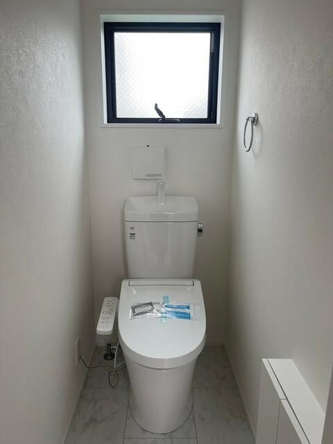 ��ʌ��������܎s�Y�a��k�Y�a�R���ڂ̃e���X�n�E�X�̃g�C��