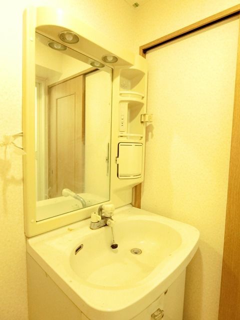 ��ʌ��������܎s�����擌��{�T���ڂ̃}���V�����̐��ʏ�