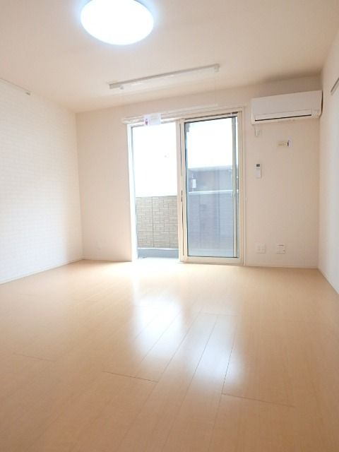 ��ʌ��������܎s�k��{�����̃A�p�[�g�̂��̑������E�X�y�[�X