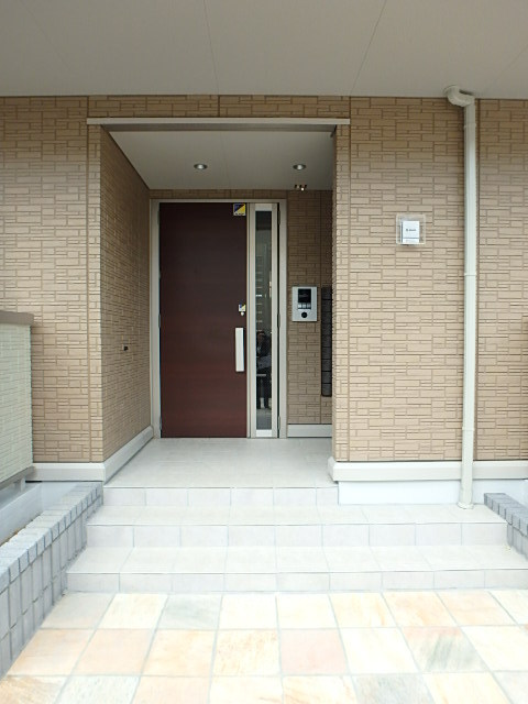 ��ʌ��������܎s�k��{�����̃A�p�[�g�̃G���g�����X