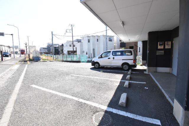 ��ʌ��������܎s�΋�厚���̃}���V�����̒��ԏ�