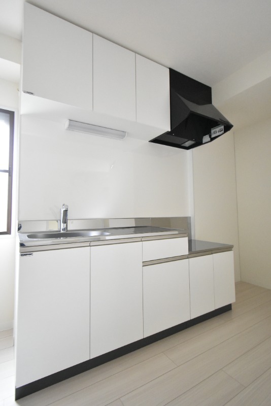 ��ʌ��������܎s��{��O���P���ڂ̃}���V�����̃L�b�`��