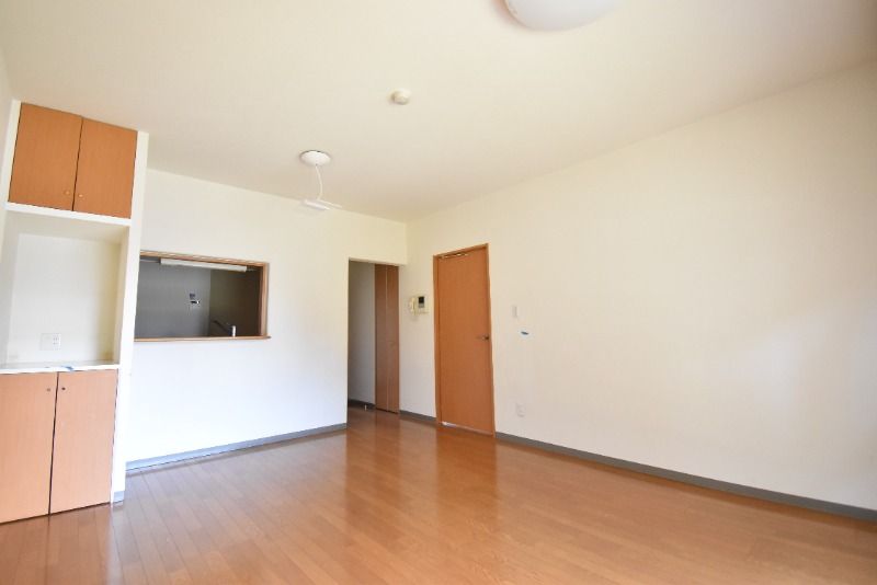 ��ʌ������s�����R���ڂ̃}���V�����̋��ԁE���r���O