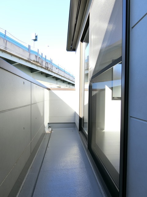 ��ʌ��������܎s������{�����T���ڂ̈�ˌ��Ẵo���R�j�[