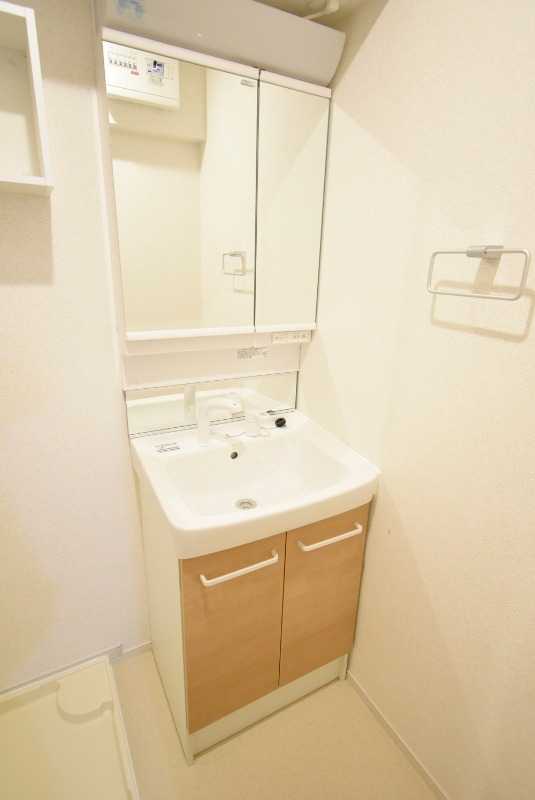 ��ʌ��������܎s�Y�a��k�Y�a�Q���ڂ̃A�p�[�g�̐��ʏ�