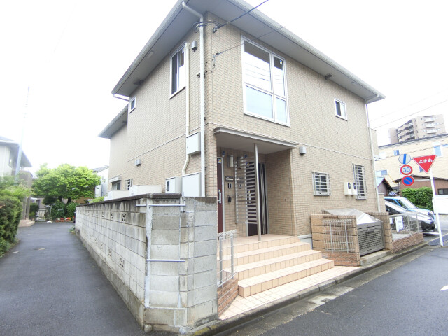 ��ʌ��������܎s�k��{�����Q���ڂ̃A�p�[�g�̌����O��