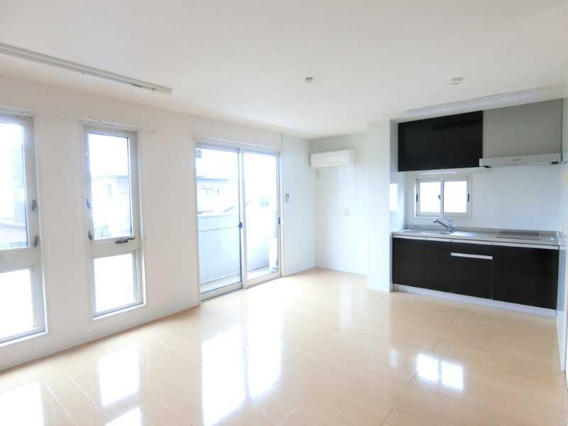 ��ʌ��������܎s�k��{�����Q���ڂ̃A�p�[�g�̋��ԁE���r���O