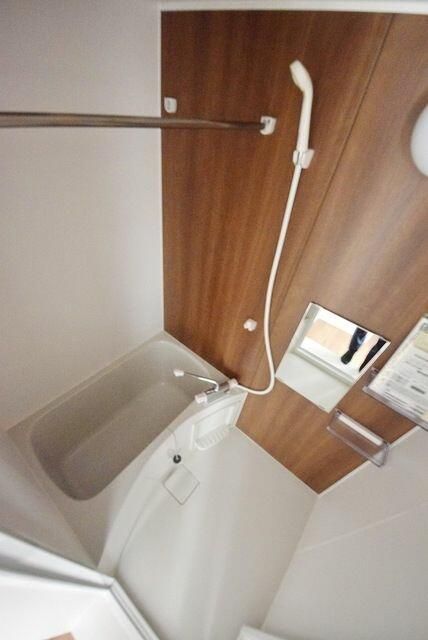 ��ʌ��������܎s������㗎���X���ڂ̃A�p�[�g�̃o�X