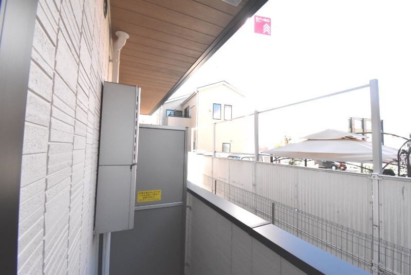 ��ʌ��������܎s��{��听���Q���ڂ̃A�p�[�g�̃o���R�j�[