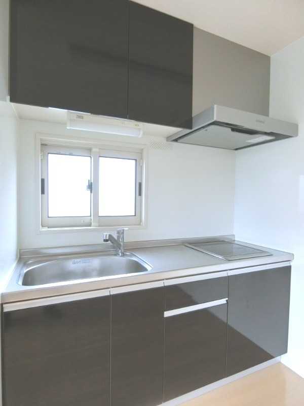 ��ʌ��������܎s�k��{�����Q���ڂ̃A�p�[�g�̃L�b�`��