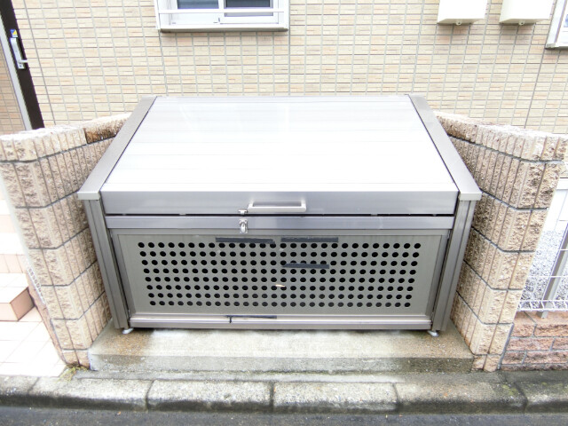 ��ʌ��������܎s�k��{�����Q���ڂ̃A�p�[�g�̂��̑�