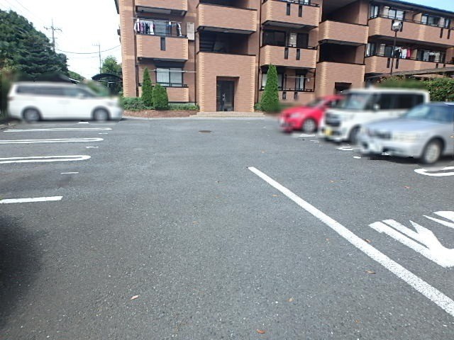 ��ʌ��������܎s������厚�쒆�ۂ̃A�p�[�g�̒��ԏ�