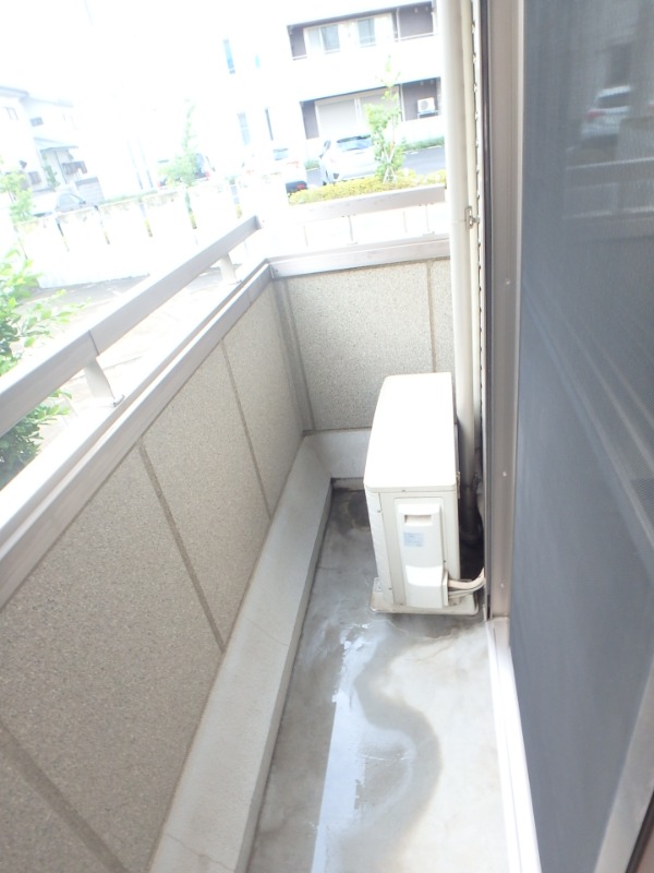 ��ʌ��������܎s�������J�R���ڂ̃}���V�����̃o���R�j�[