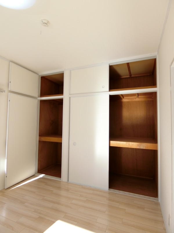 ��ʌ�����s�厚���s�̃A�p�[�g�̎��[