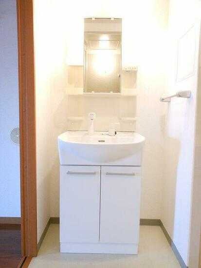 ��ʌ�����s������Q���ڂ̃}���V�����̐��ʏ�