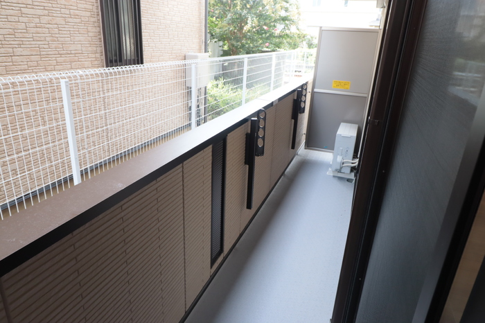 ��ʌ�����s�����P���ڂ̃A�p�[�g�̃o���R�j�[