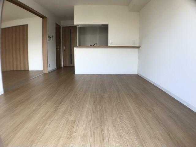 ��ʌ��������܎s��΋�㗢�Q���ڂ̃}���V�����̋��ԁE���r���O