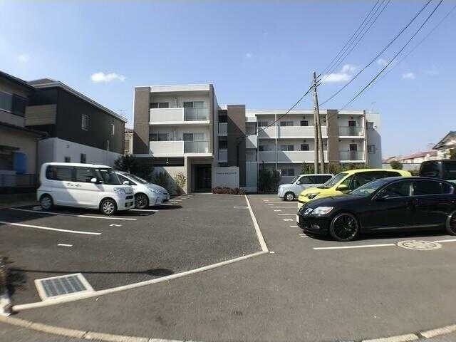 ��ʌ��������܎s��΋�㗢�Q���ڂ̃}���V�����̒��ԏ�