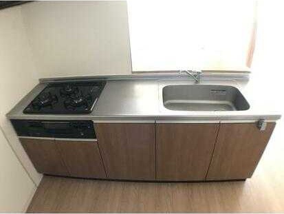 ��ʌ��������܎s��΋�㗢�Q���ڂ̃}���V�����̊Ԏ�