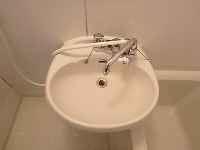 ��ʌ��������܎s��{��O���P���ڂ̃A�p�[�g�̐��ʏ�