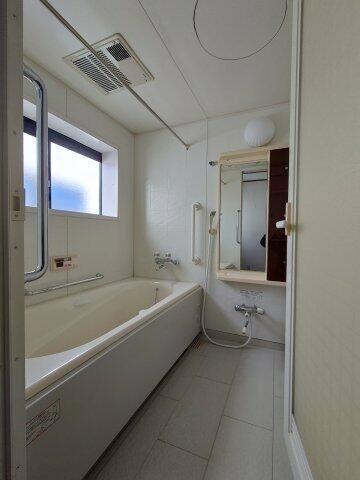 ��ʌ��������܎s�k��A�|���P���ڂ̈�ˌ��Ẵo�X