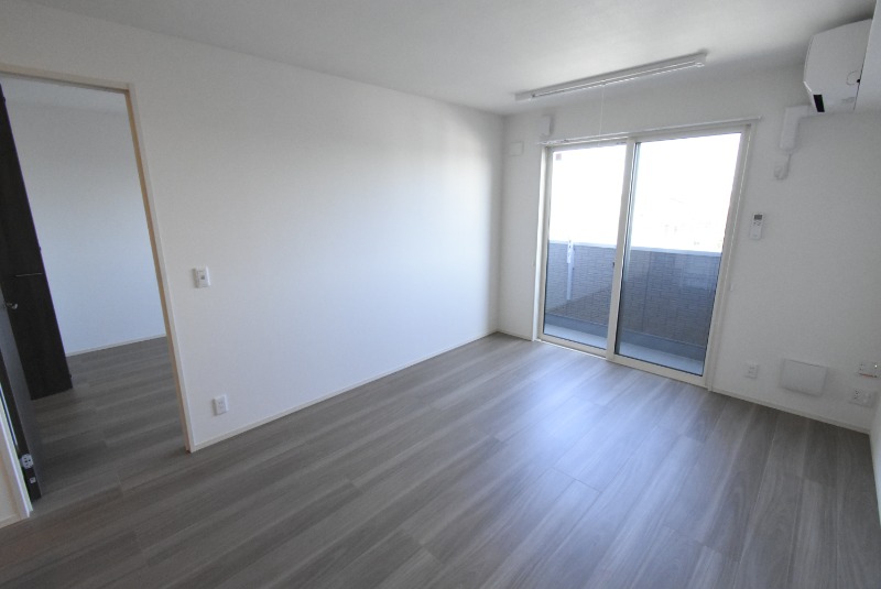 ��ʌ��������܎s����厚�w��̃A�p�[�g�̋����E���r���O