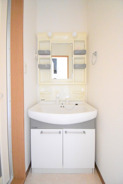 ��ʌ��z�J�s�{�{���R���ڂ̃}���V�����̐��ʏ�