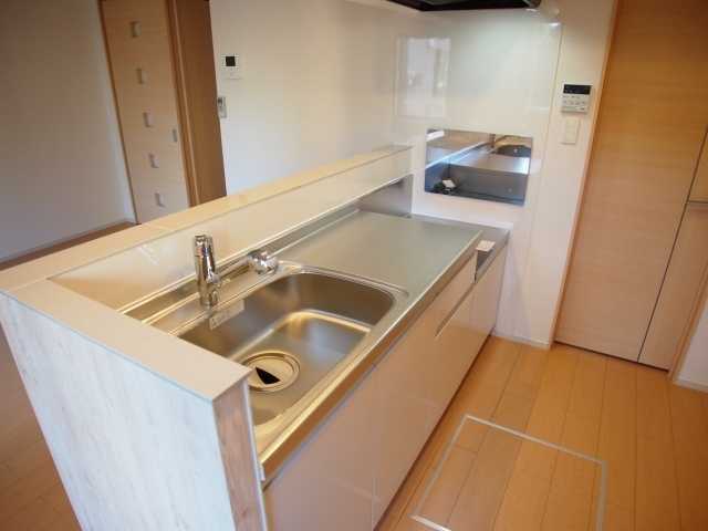 ��ʌ��������܎s�΋摾�c�E�P���ڂ̃A�p�[�g�̃L�b�`��