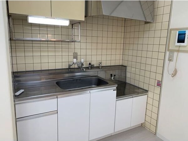 ��ʌ��������܎s�k�擌�听���P���ڂ̃}���V�����̃L�b�`��