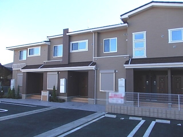 ��ʌ��������܎s�΋摾�c�E�P���ڂ̃A�p�[�g�̃G���g�����X