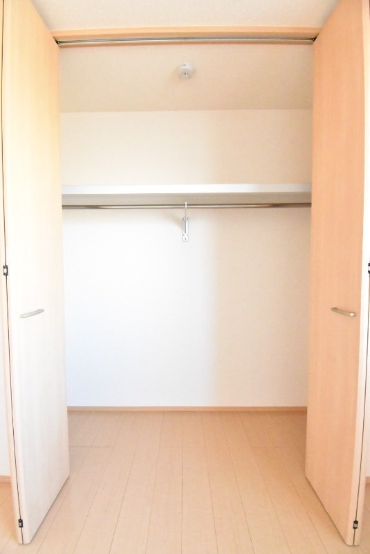 ��ʌ��z�J�s���C�N�^�E���U���ڂ̃A�p�[�g�̎��[